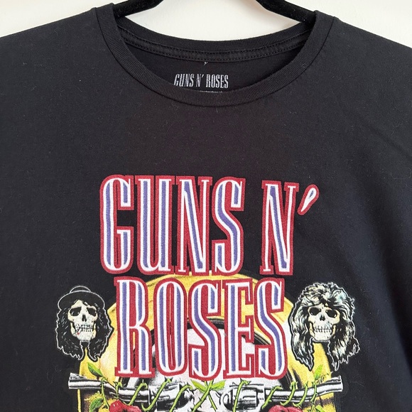Guns N' Roses Distressed Licensed Graphic Rock ‘n Roll T-Shirt - Picture 4 of 7